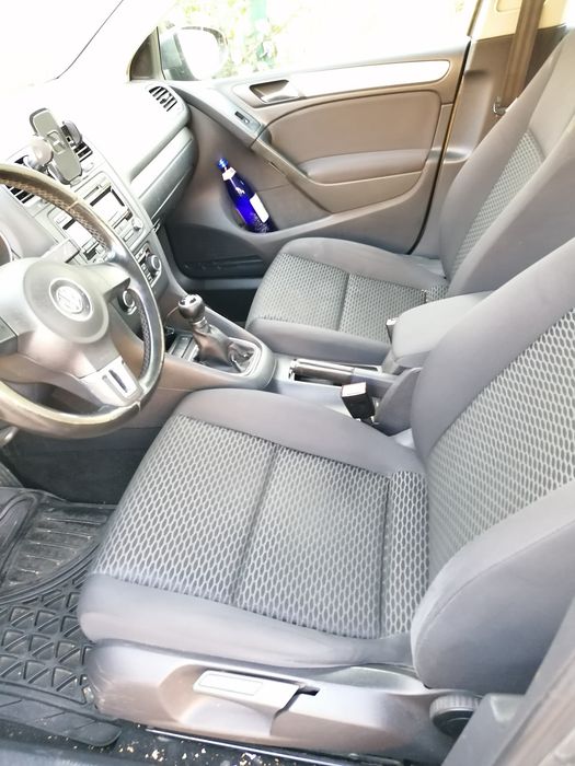 Volkswagen Golf 6 – 1.6 TDI, 105 CP – An 2012