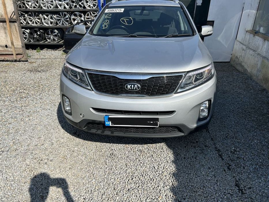 Bara fata Kia Sorento II Facelift 2012 - 2014 ARGINTIU (1332) model fara spalatoare far
