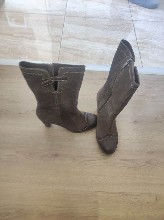 Ботуши черни с ток