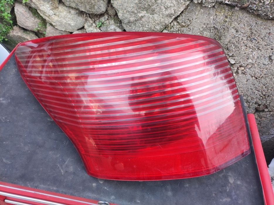 Ляв  стоп за Пежо-407SW(комби)