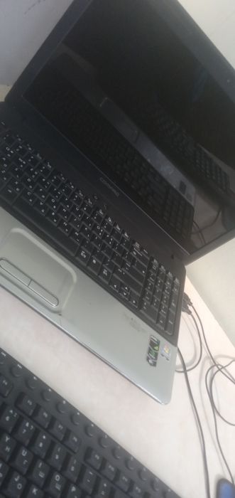 Compaq Hp 60 Sotiladi Noutbuk