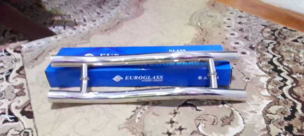 Eshik dastasi sotiladi