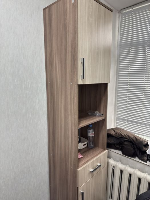 Продам шкаф пенал