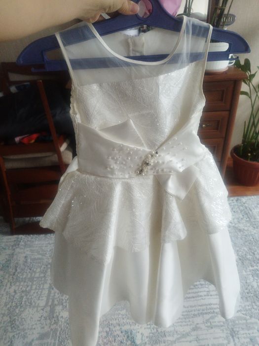 Платье нарядное б/у