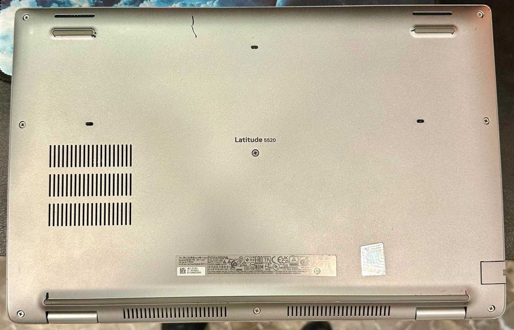 Hope Amanet P5 Laptop Dell Latitude 5520 , i5 - 1135G7 , 8GB DDR4 , 256GB NVME - GARANTIE