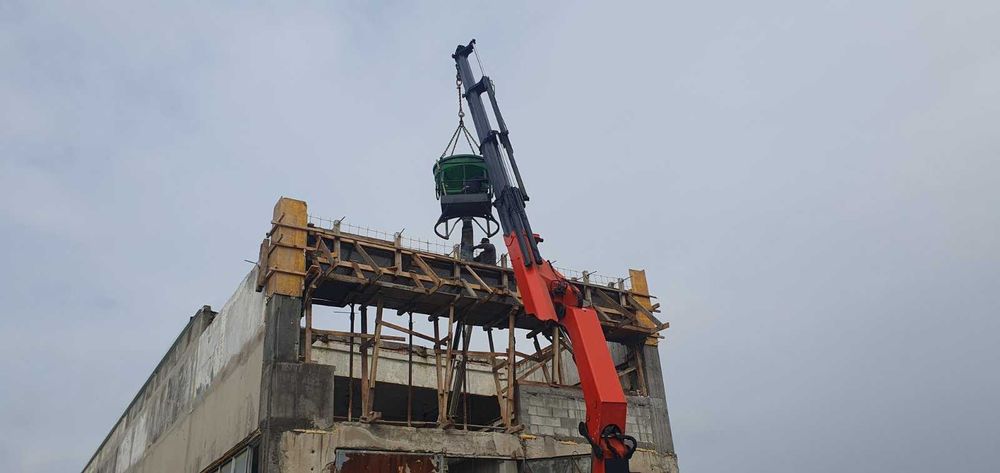 Услуги с Камиони с Кранове,Услуги с автокранове.