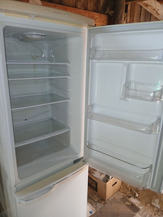 Продам холодильник