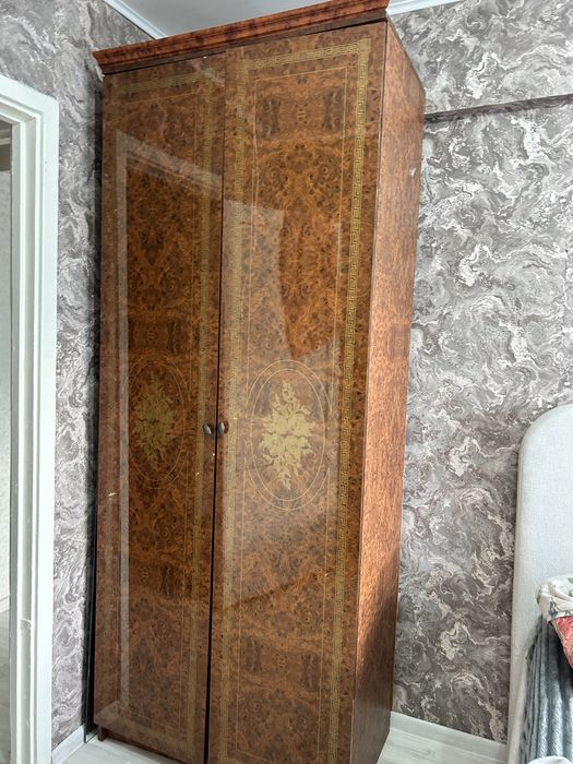 Продаю шкаф срочно