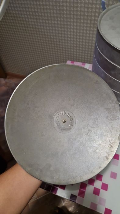 Продам чугунный казан