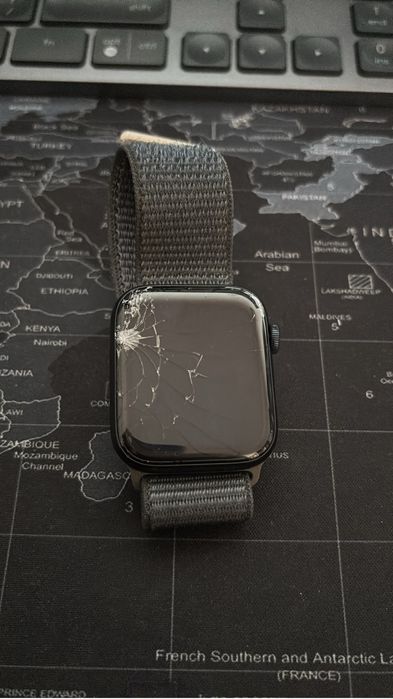 Apple Watch SE 2023