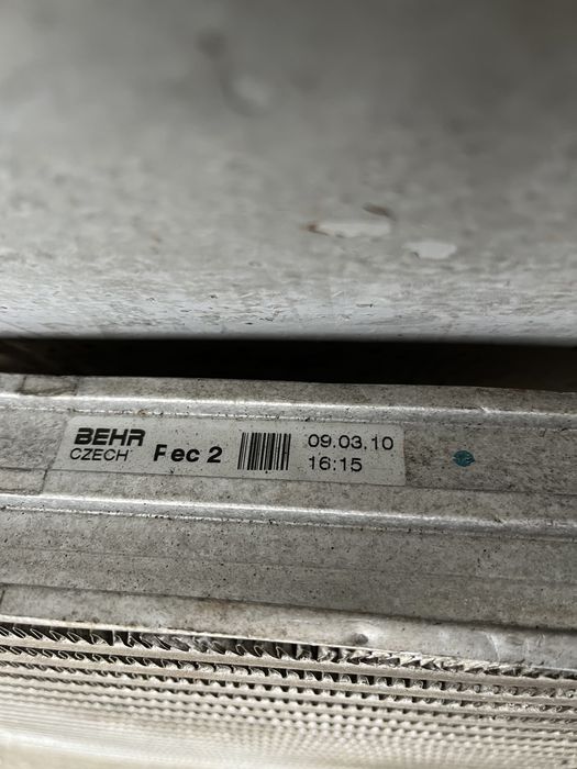 Интеркулер радиатор и турбо пътища , вихрови клапи за Audi Q7 Touareg