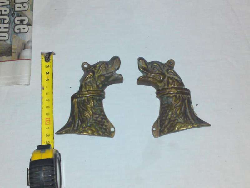 Продавам старина бронзова глава от Хидра за обличане на чешма