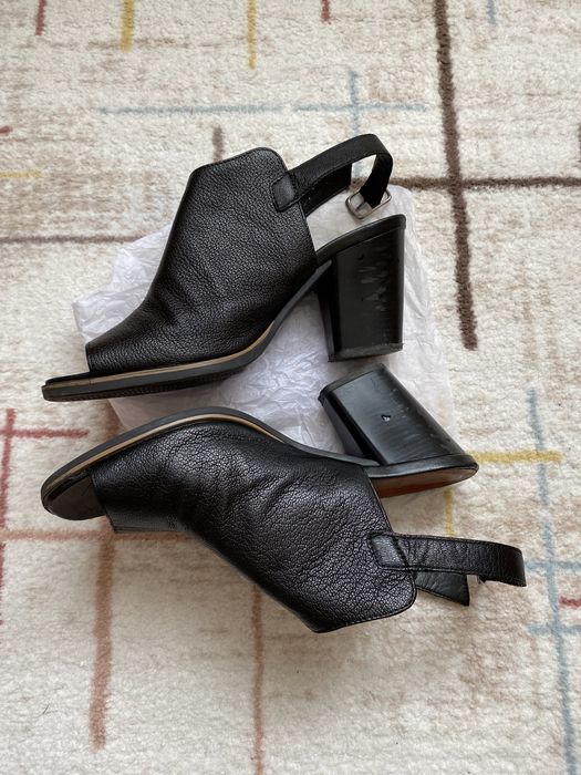 Дамски сандали на ток