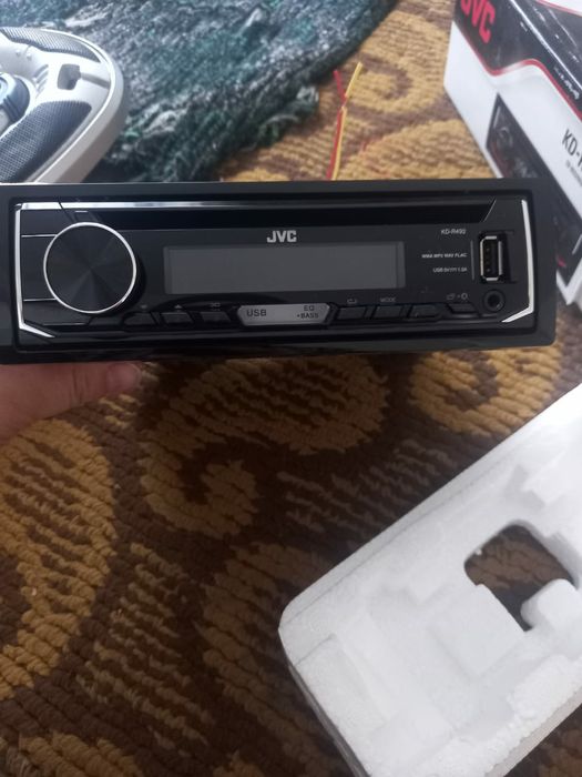 Продам автомагнитолу JVC