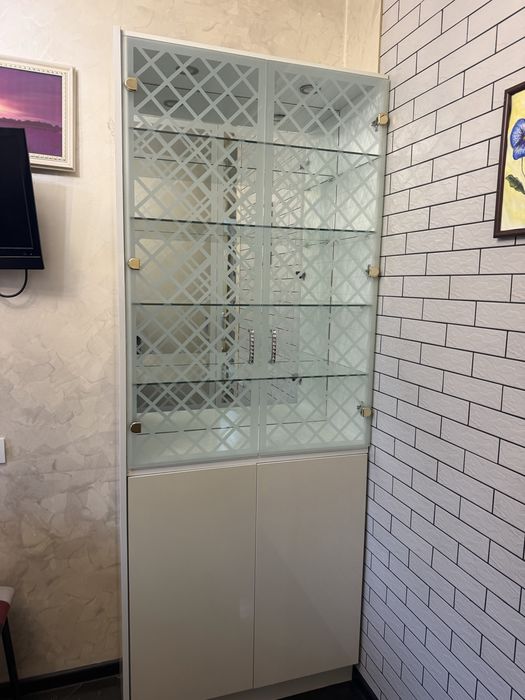 Продам кухонный шкаф. Состояние новое