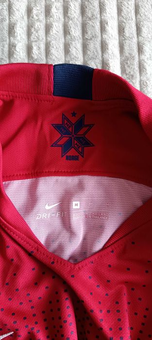 Nike размер М дамска тениска на Норвегия, националния отбор по футбол