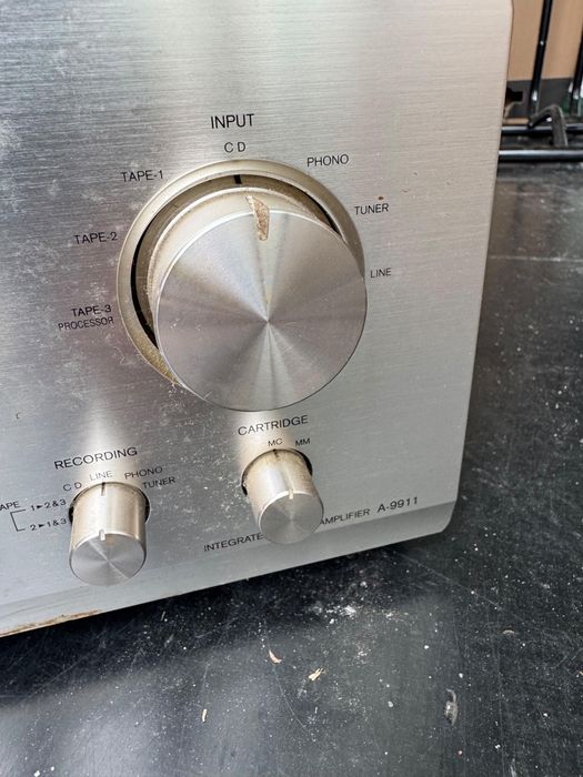 Vând linie Onkyo integra A-9911 capul de serie