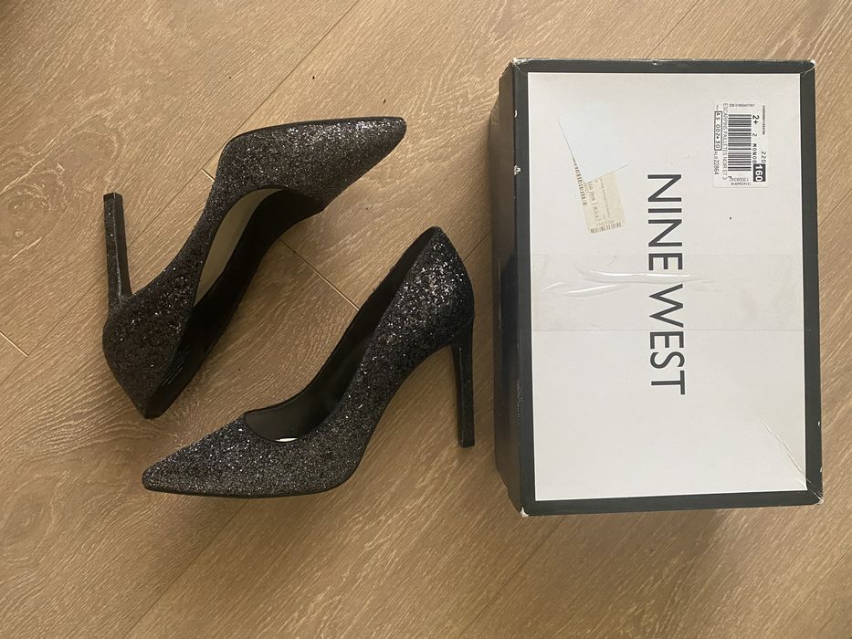 Nine West нови с кутия високи обувки с брокат