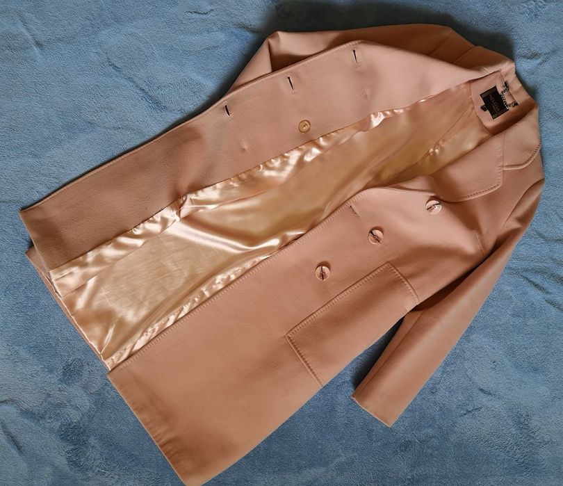 Фирменное, кашемировое пальто. Размер 38(44-46).