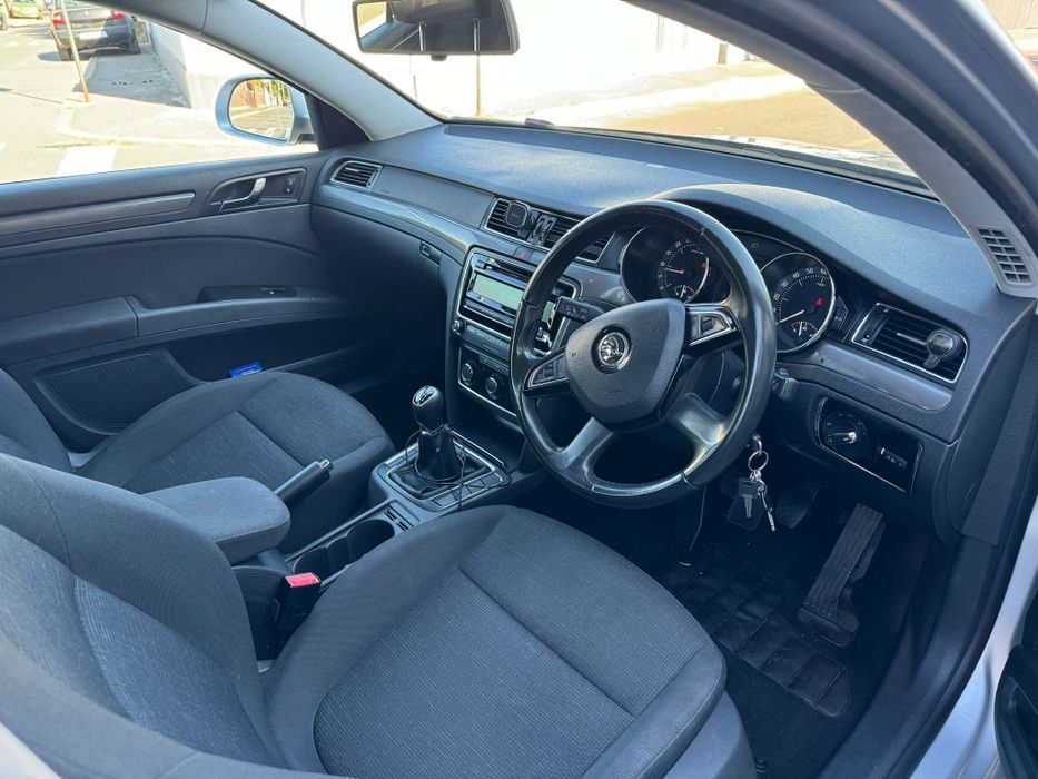 Dezmembrez skoda superb 2 facelift