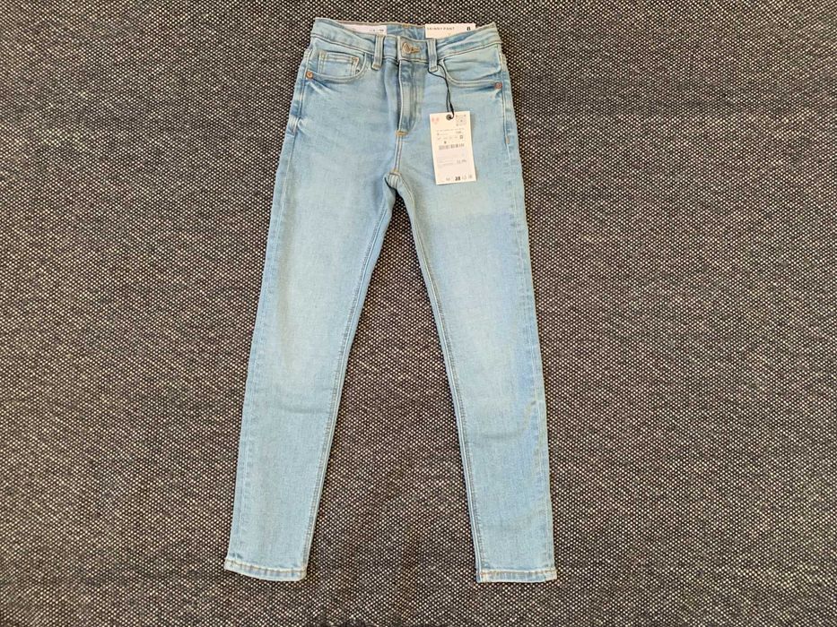 Нови дънки за момиче ZARA - размер 128 см