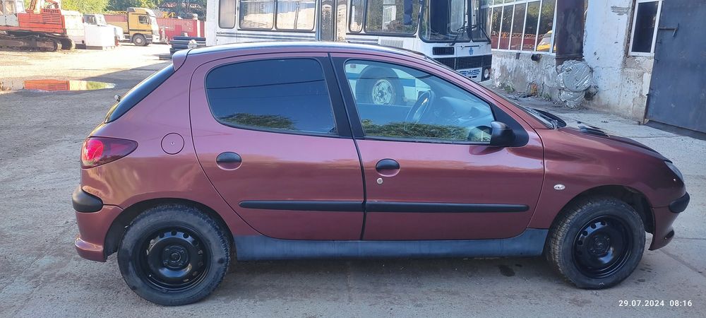 Продам Peugeot 206