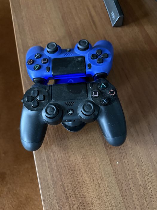 Consolă Sony PlayStation 4 (PS4) 500GB