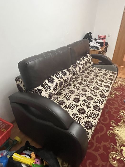 Диван, старый  торг есть