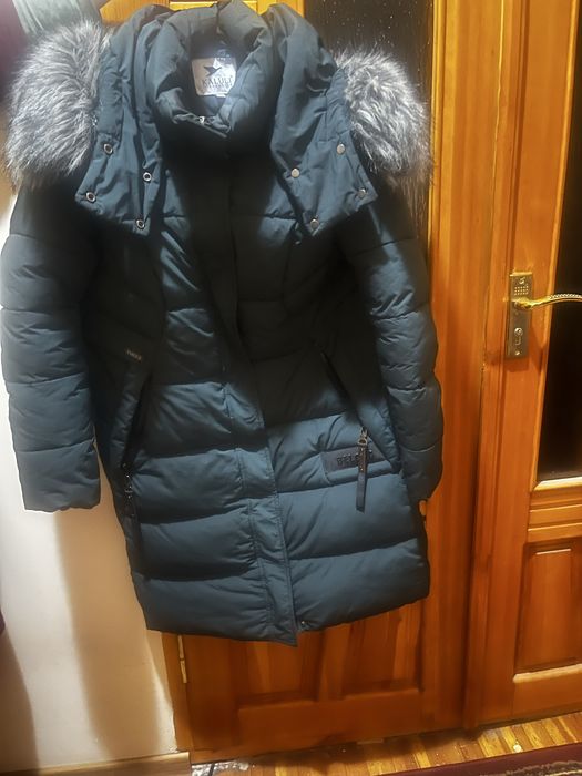 Продаю куртку зимнюю женскую, халафайдер, размер М, б/у