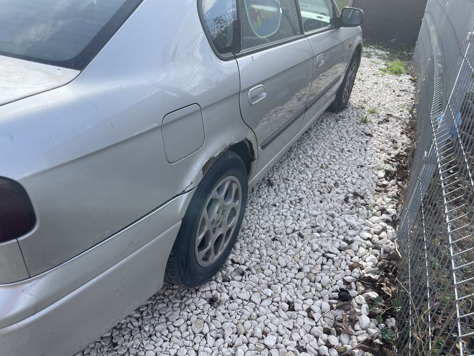 Subaru Legacy 2001 на части