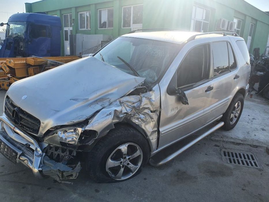 Oglinda rabatabila electric maneta stergatoare bloc lumini Mercedes ML w163 motor 2.7cdi dezmembrez