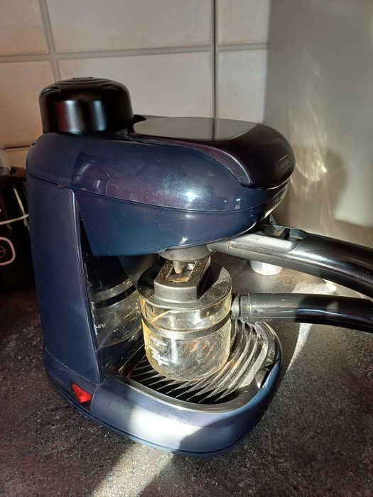 Expresor de cafea Delonghi
