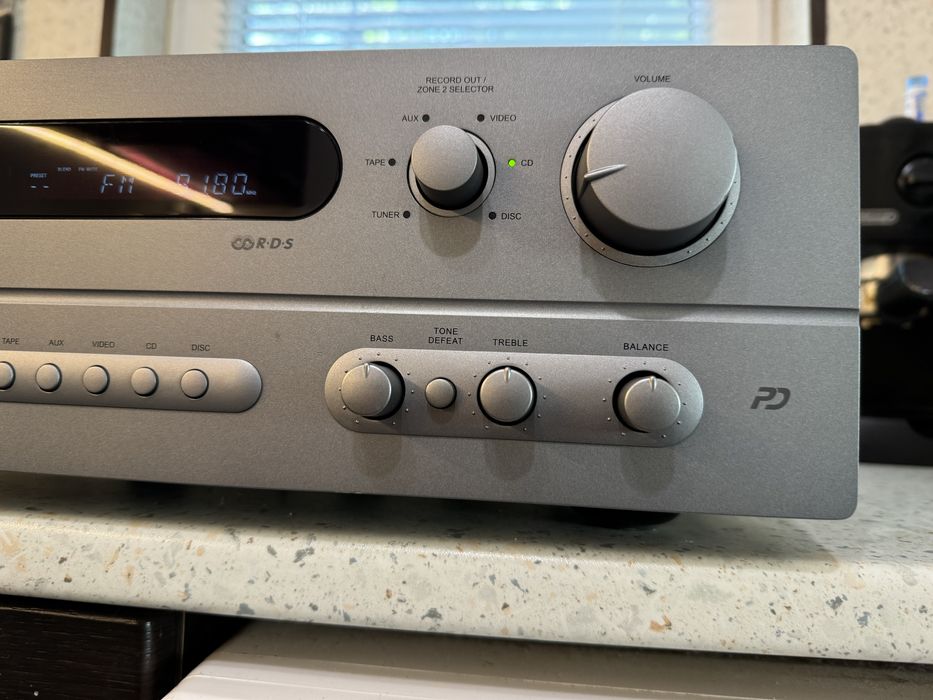 Nad C-720BEE качествен стерео ресивър