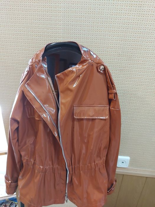 Продаётся куртка из лаковой кожи