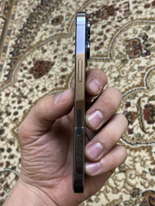 Продам Айфон 13про