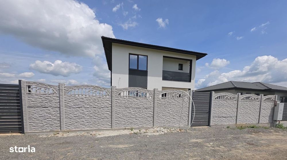 Casa 4 camere,gata de mutare,800 m de blv.