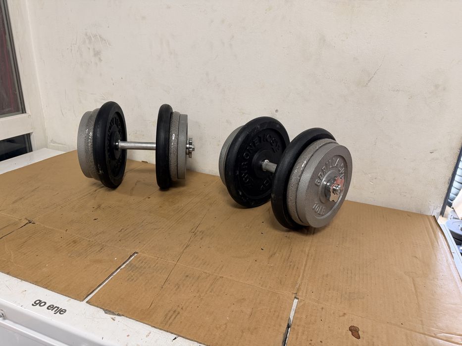 Set gantere reglabile noi 80 kg. 40 kg+40 kg=80 kg, pret 850 lei