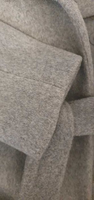 Palton nepurtat fara eticheta