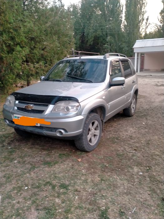 Шевролет нива. договорная