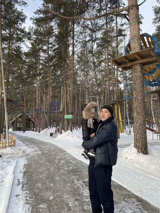 Продам электронную качелю 4moms