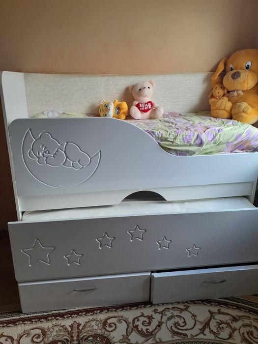 Детская кровать двухярусная