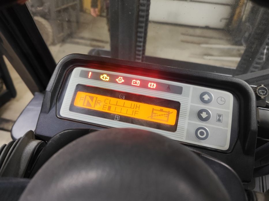 Продам вилочный погрузчик. Кара