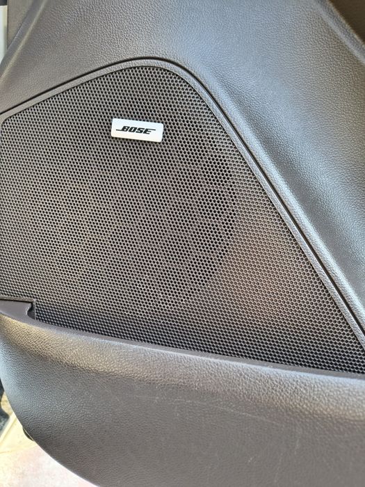 Vând Opel Mokka AUTOMAT, trapă,BOSE..alb perlat!