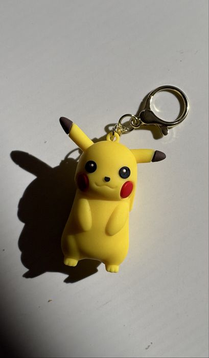 Set Pokemon 2 modele+cadou breloc Pokemon
