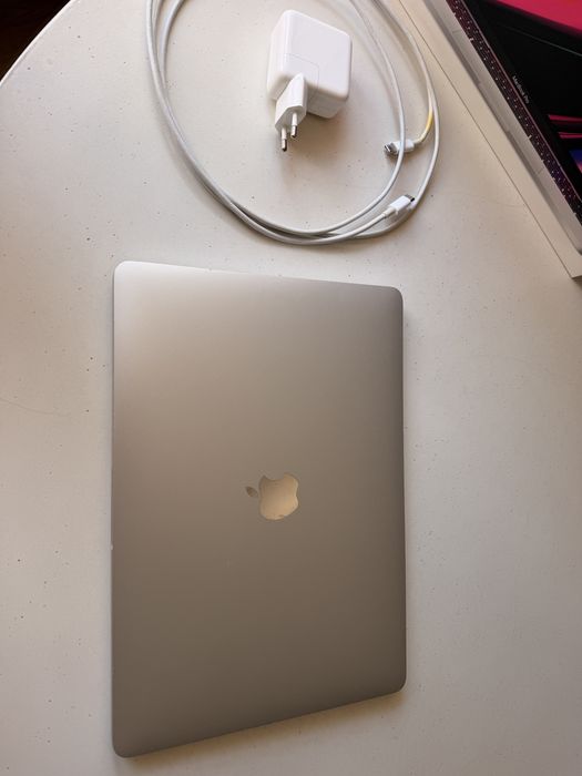 MacBook Pro 13” M2 2022, 256GB SSD, 8GB RAM, Space Gray