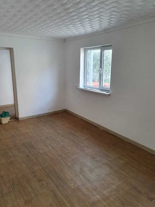 Жер үй сатылады.