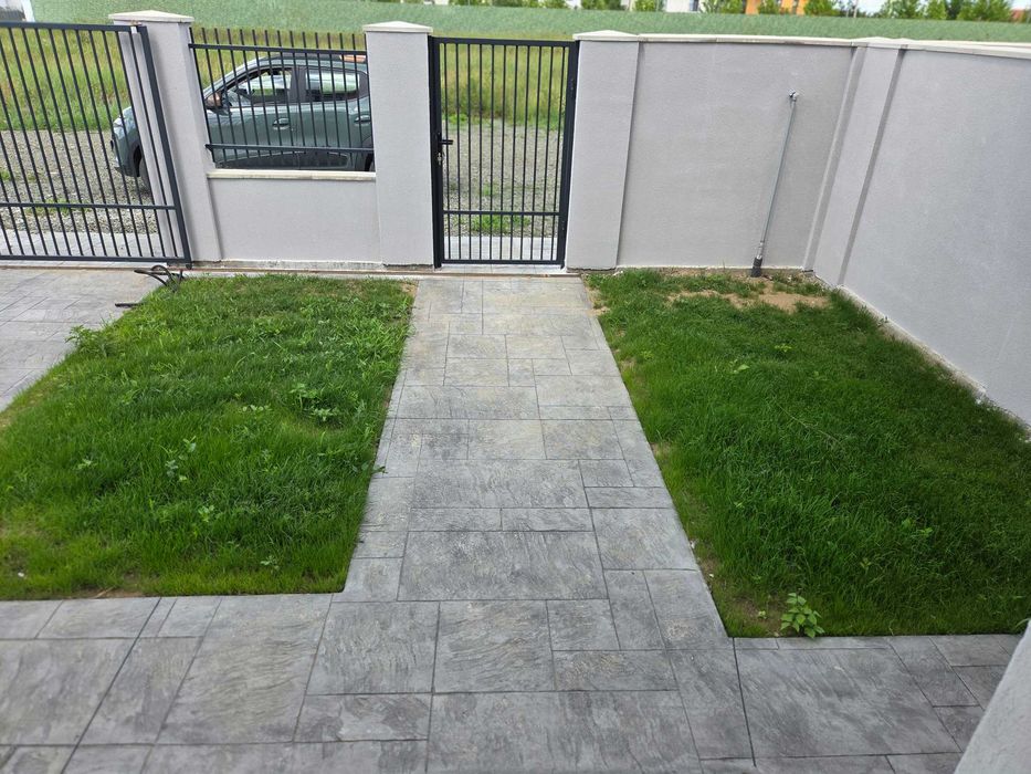 Casa jumatate duplex Mosnita Noua, pozitie excelenta, cartier Europa, toate utilitatile, proprietar