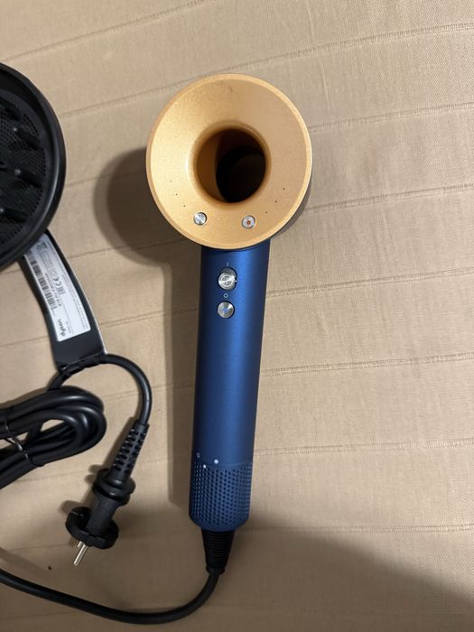 Vand Dyson Supersonic stare foarte buna!