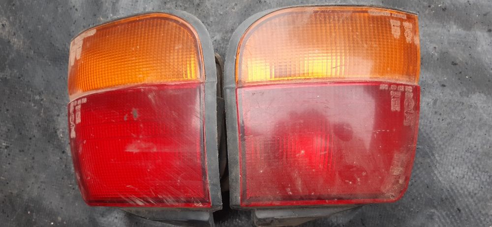 Задна врата багажник свсичко по нея чистачка с моторче.главини с нови