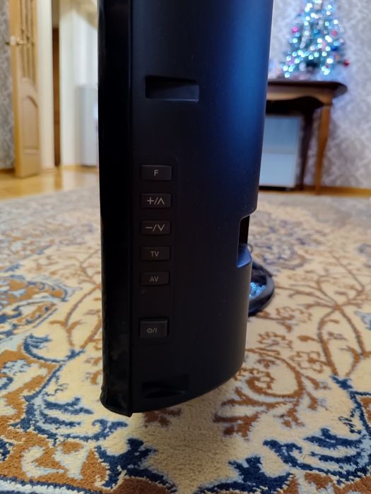 Продам б/у Телевизор Panasonic TX-LR42U20